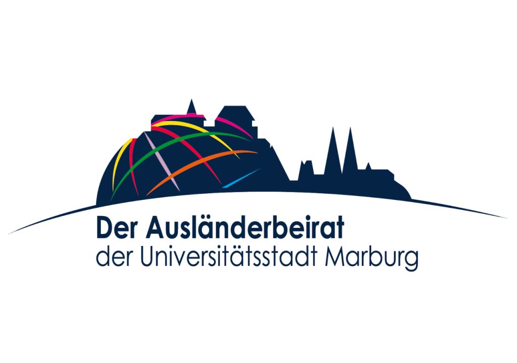 Logo vom Ausländerbeirat der Universitätsstadt Marburg. Zu sehen ist die Silhouette von der Elisabethkirche, vom Marburger Schloss sowie bunte Streifen als Symbol für Vielfalt.
